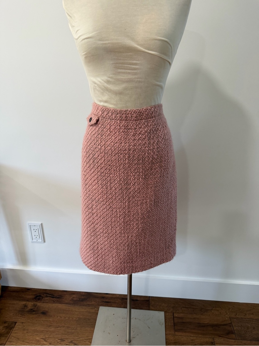 JCrew Textured Pink Bouclé Pencil Skirt